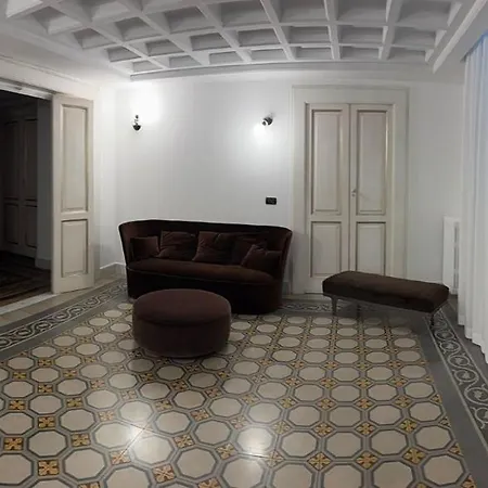 Homehouseone Appartamento Bari